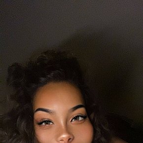 Beatrix Completamente Natural escort in 