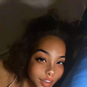 Beatrix Completamente Natural escort in 