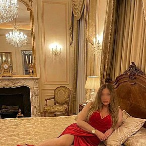Brooklyn Ocasional escort in READING offers Experiência com garotas (GFE) services