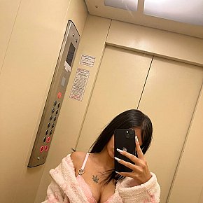 Miriam Occasional
 escort in Vienna offers Cumshot on body (COB) services