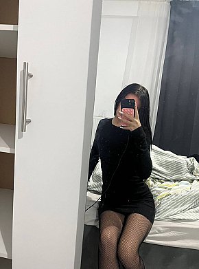 Miriam Occasional
 escort in Vienna offers Cumshot on body (COB) services