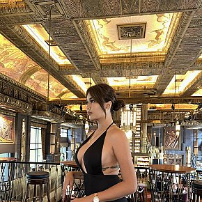 Kat-Nasser escort in  offers Sărut Franţuzesc services