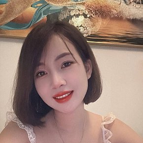 Xi-Xi escort in Singapore City offers Shower  services