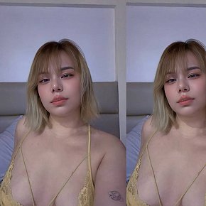 Ellie-Jane-Medusa escort in Manila offers Web cam services