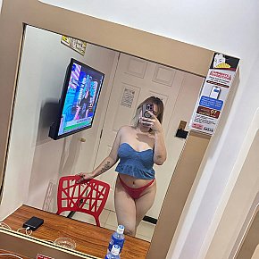 Ellie-Jane-Medusa escort in Manila offers Web cam services