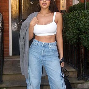 Azura All Natural
 escort in London offers Girlfriend Experience (GFE) services