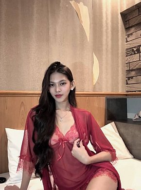Alexa escort in Singapore City offers Golden Shower (give) services