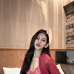 Alexa escort in Singapore City offers Golden Shower (give) services