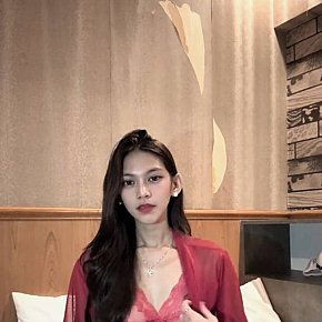 Alexa escort in Singapore City offers Golden Shower (give) services