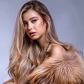 Penelope All Natural
 escort in London offers Girlfriend Experience (GFE) services