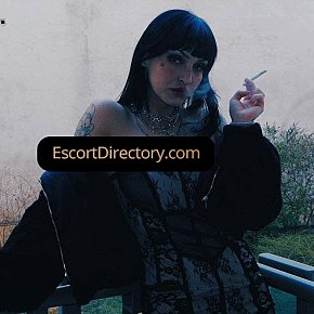 Holly escort in Budapest offers Cumshot on body (COB) services