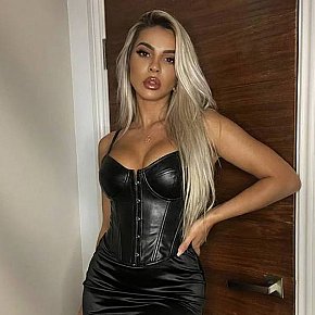 Annissia College Girl
 escort in London offers French Kissing services