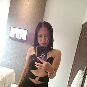 Olive-Wilde Occasional
 escort in Jakarta offers Cum on Face services