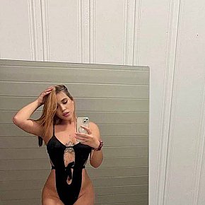 Marina Großer Busen escort in Paris offers Zungenküsse services