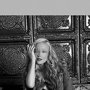 Elyse Occasional
 escort in Bucharest offers Kissing if good chemistry services