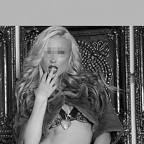 Elyse Occasional
 escort in Bucharest offers Kissing if good chemistry services