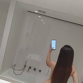 NINA-ELIT Completamente Natural escort in Sofia offers Ejaculação no corpo (COB) services