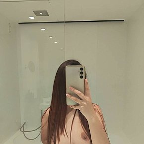 NINA-ELIT Completamente Natural escort in Sofia offers Ejaculação no corpo (COB) services