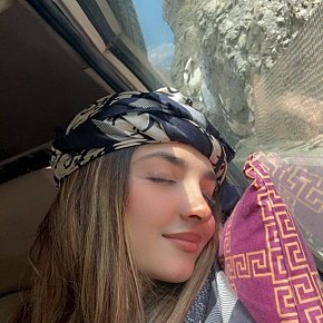 Shanaya escort in Dubai offers Girlfriend Experience (GFE) services