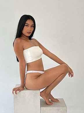 Yula escort in Riyadh offers Submissive/Slave (soft) services