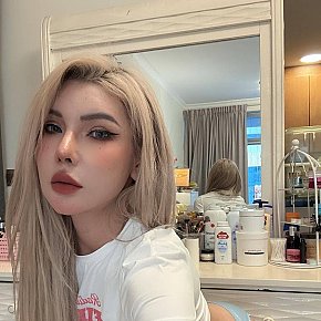 Lisa escort in Dubai offers Rimming (give) services