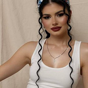 Mimi Occasional
 escort in London offers Intimate massage services