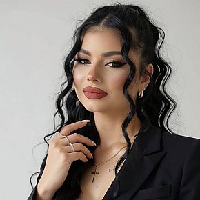 Mimi Occasional
 escort in London offers Intimate massage services