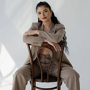 Mimi Occasional
 escort in London offers Intimate massage services