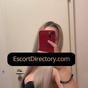 Jeniffer Vip Escort escort in Munich offers Fingering services