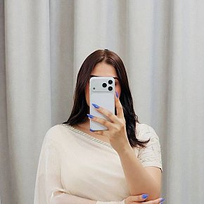 Neha Model /Ex-model
 escort in Dubai offers Cum in Mouth services