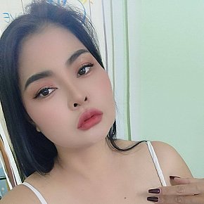 Demi Mature escort in Muscat offers Full Body Sensual Massage services