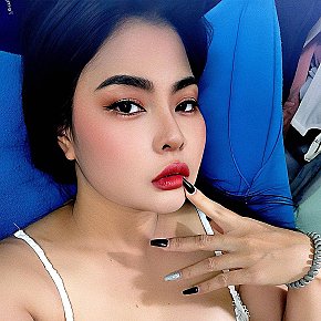 Demi Großer Busen escort in Muscat offers Ganzkörpermassage services