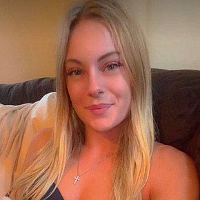 Grace Ragazza Fitness escort in Bangkok offers Bacio alla francese services