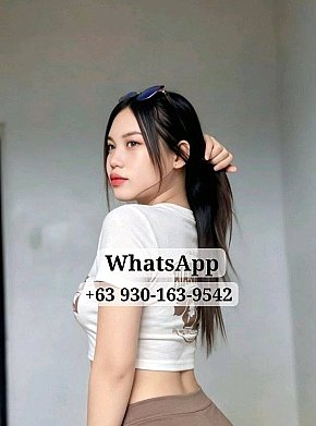 Ella Großer Hintern escort in Makati offers Girlfriend Experience (GFE) services