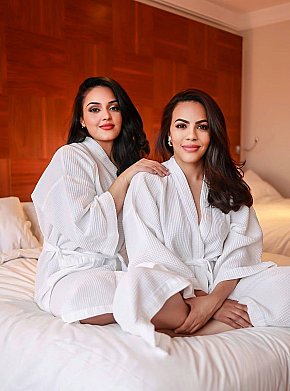 Riley-and-Lilly-Masseuses escort in  offers Fetiche de pies
 services