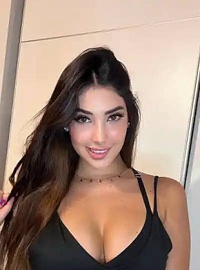 Anayess College Girl
 escort in Bangkok offers Kissing services