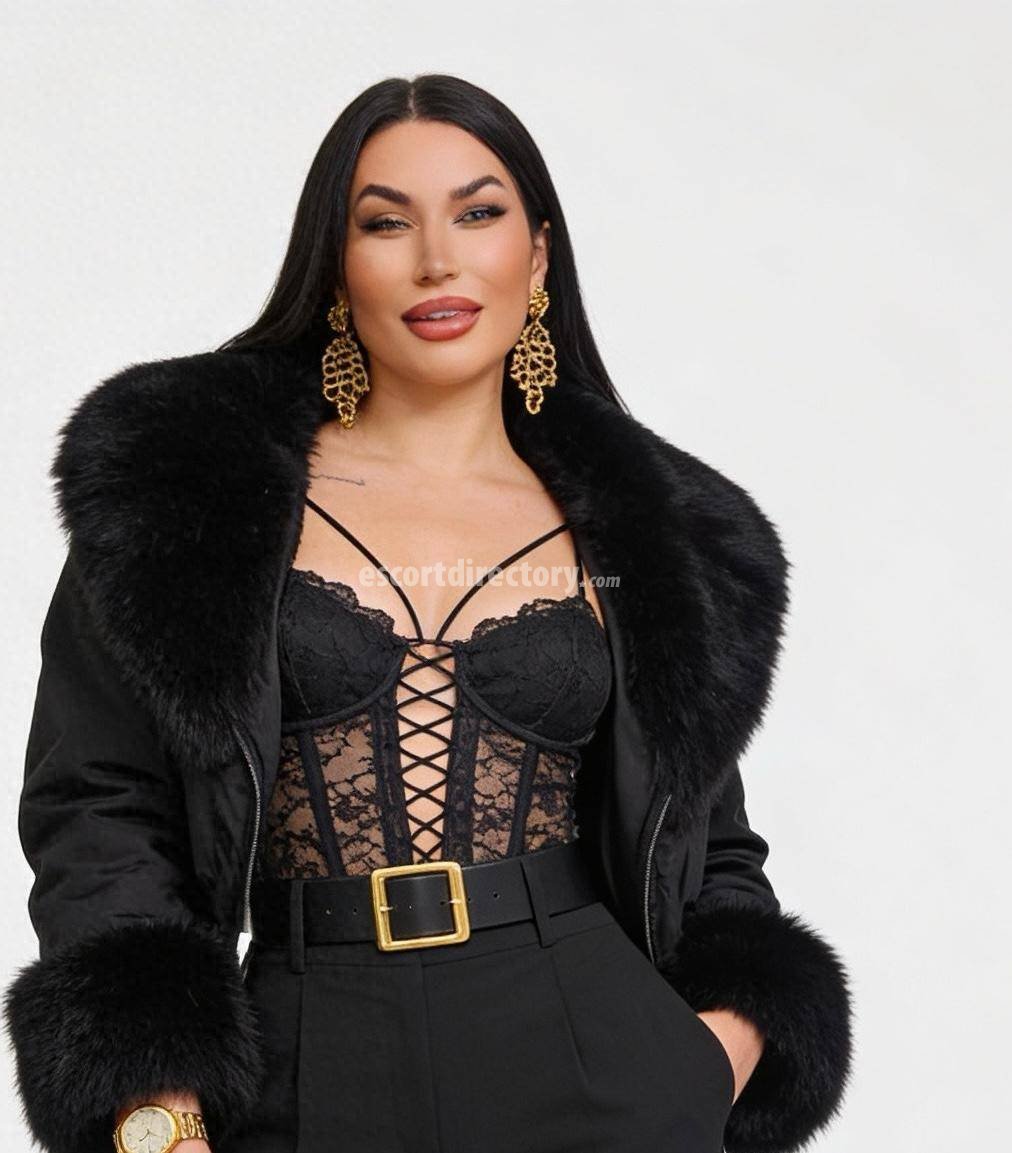 Lina, escort in Prague