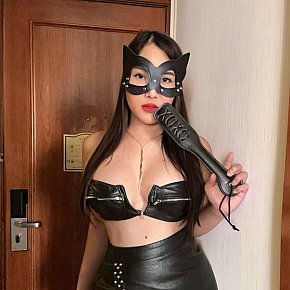 BDSM-GFE-queen escort in Manila offers Web cam services