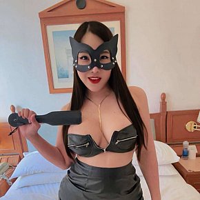 BDSM-GFE-queen escort in Manila offers Web cam services