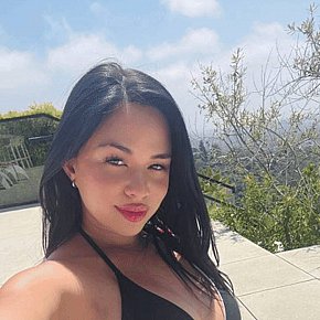 Kerrat Vip Escort escort in Berlin offers Massage érotique services