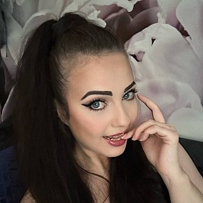 Cindy-Lane escort in Paris offers Sega services