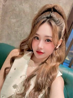 lucky Mature escort in Ho Chi Minh offers French Kissing services