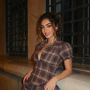 Amara Vip Escort escort in Hamburg offers Kissing services