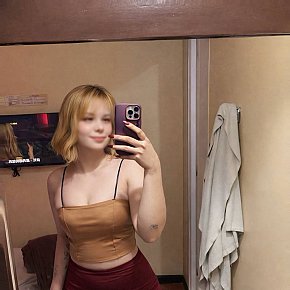 Ellie-Jane-Medusa Vip Escort escort in Manila offers Kissing if good chemistry services