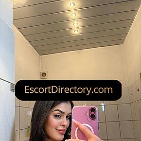 Amanda Vip Escort escort in Duesseldorf offers Deep Throat (Gola profonda) services