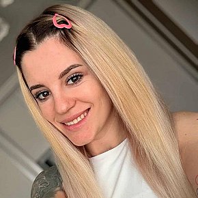 Lia Vip Escort escort in London offers Handjob services