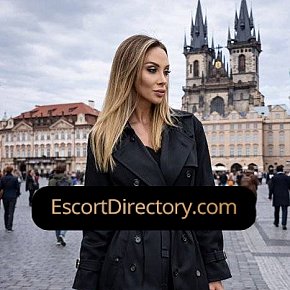 Charlotte Vip Escort escort in Prague offers Masturbate services