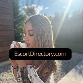 Charlotte Vip Escort escort in Prague offers Masturbate services