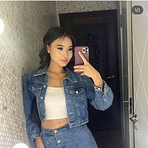 Amelie Vip Escort escort in Dubai offers Cumshot on body (COB) services