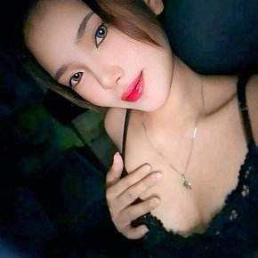 Rose Superbunduda escort in Manila offers Masturbação services